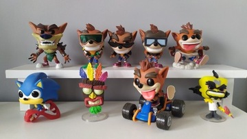 8 x Crash Bandicoot FUNKO POP + 1 Sonic GRATIS