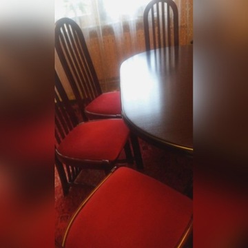Stół z krzesłami komplet