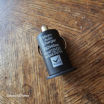 Ładowarka samochodowa 1A 5V zapalniczka USB dioda