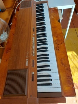  Pianino a YP-40 VINTAGE yamaha