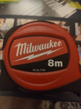 Milwaukee 8m 