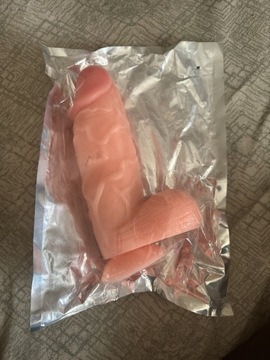 Duże dildo ogromny penis