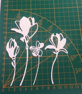 Papierowe scrapki - zestaw 4 kwiatków