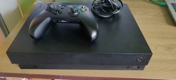 Xbox One 1TB pad + 6 gier