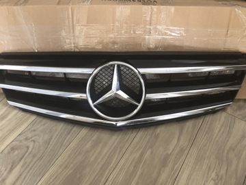 Mercedes -Benz kratka chłodnicy ,grill,atrapa