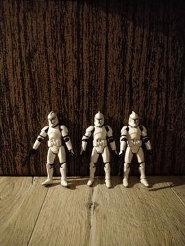 281 HASBRO STAR WARS CLONE TROOPERS (3 sztuki)