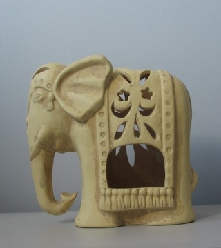 Duży słoń na podgrzewacz  - ceramika 
