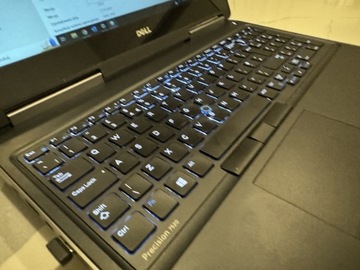 DELL Precision 7520