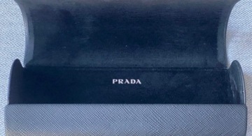 Prada etui na okulary.