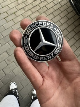Znaczek Mercedes W211