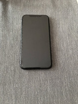 IPhone XR 256 GB + obudowa Spigen