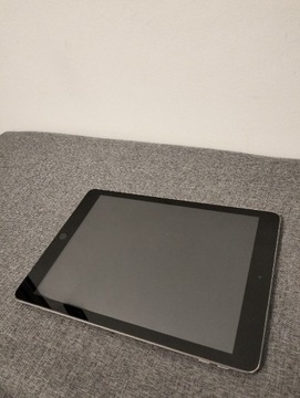 iPad 9.7 2018 szary