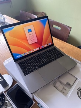 2018 Apple MacBook PRO 13 8GB 128SSD 10h bateria 6 gratisów (iPhone)