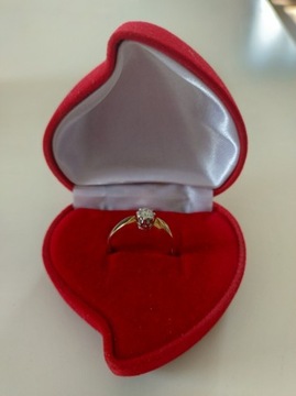 Złoty pierścionek zaręczynowy z diamentem naturalnym rozmiar 13 próba 585
