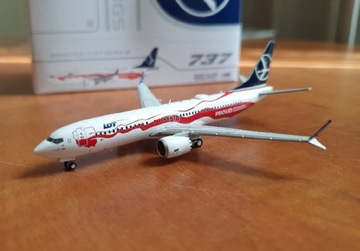 Model Boeing B737 Max8 PLL LOT skala 1:400 SP-LVD