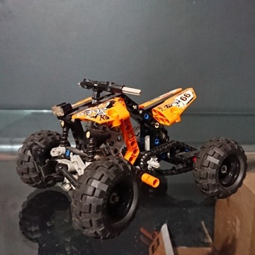 LEGO 9392 Technic - Quad