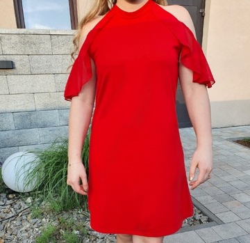 Czerwona sukienka wesele elegancka