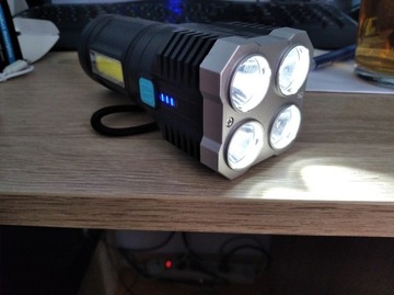 4 LED Super jasna latarka USB do ładowania