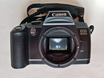 2. Canon  EOS 5000  -  Korpus