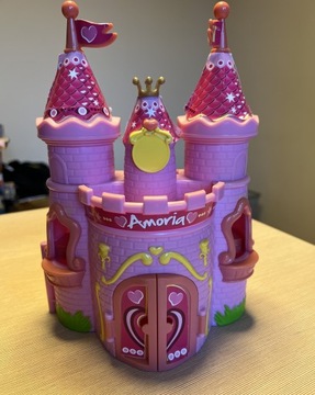 Zabawkowy zamek księżniczki koniki