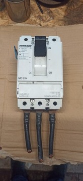 Rozłącznik SCHRACK MC-2-N 250A, 3-biegunowy