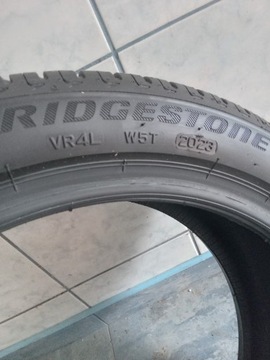 Opony Bridgestone  205/45/R17 nowe