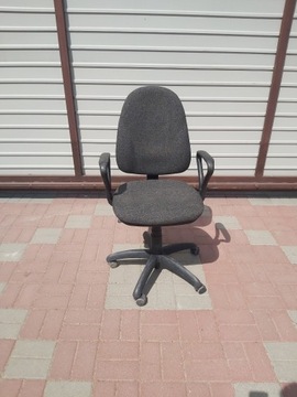 krzesło obrotowe szare
