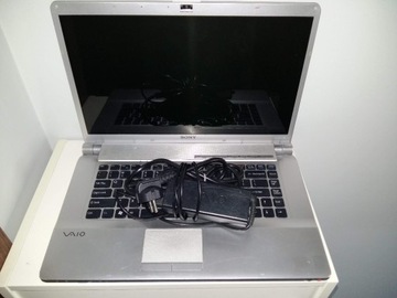 Sprzedam laptopa Sony Vaio VGN-FW41E