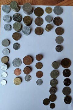Zestaw różnych monet 