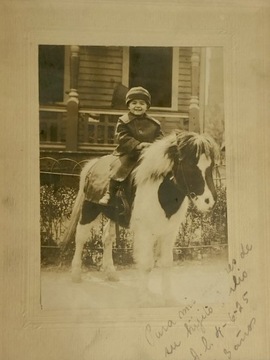 Antyk zdjęcie dziecko na koniu 1925