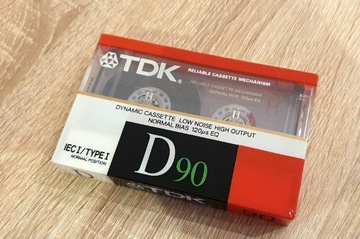 Kaseta magnetofonowa TDK D 90.