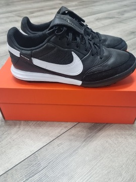 Buty piłkarskie turfy Nike Premier III TF 40.5