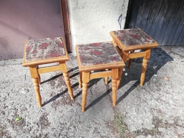Krzesła taborety