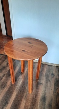 Drewniany stolik 