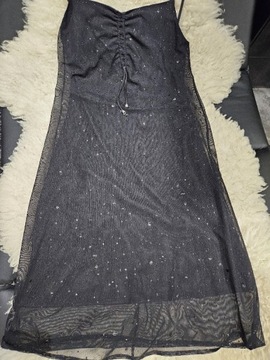 Sukienka Mała czarna nakrapiana śliczna r.M