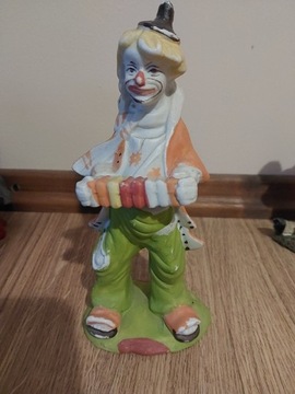 Klaun figurka porcelanowa "Grajek2"