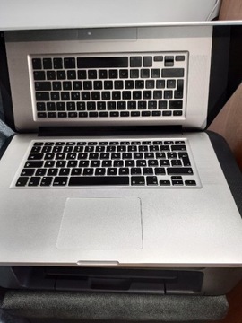 MacBook Pro 15-inch i5