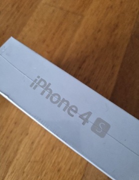 iPhone 4s 8gb zafoliowany 