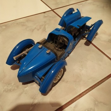 Bburago Bugatti type 59 1/18 uszkodzony