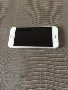 IPhone 6 /16 GB srebrny stan b dobry ++