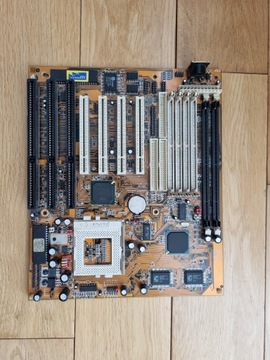 Płyta główna Socket7 PCCips M550