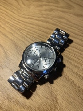 Zegarek nowy ………