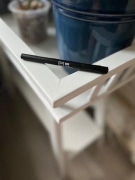 Nowy czarny eyeliner 3ina black pen