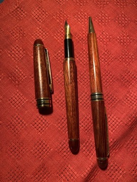 Wieczne pióro i długopis
