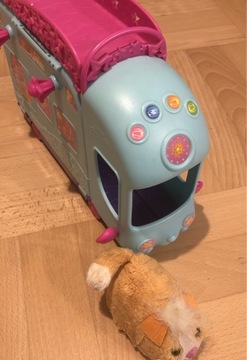 Zabawka FurReal zwierzaki jeżdżące autobus  domek