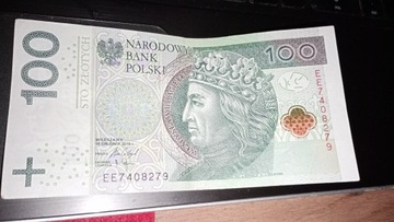 Banknot 100zl seria EE z 2018 roku 