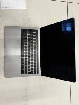 MacBook Pro 13” intel i5 8GB/ 256 space grey