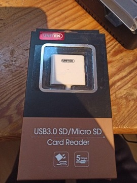 Czytnik kart SD i microSd