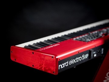 Nord Electro 5HP w bdb stanie z futerałem.