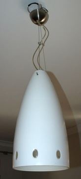 Biała szklana lampa sufitowa jadalnia design szkło